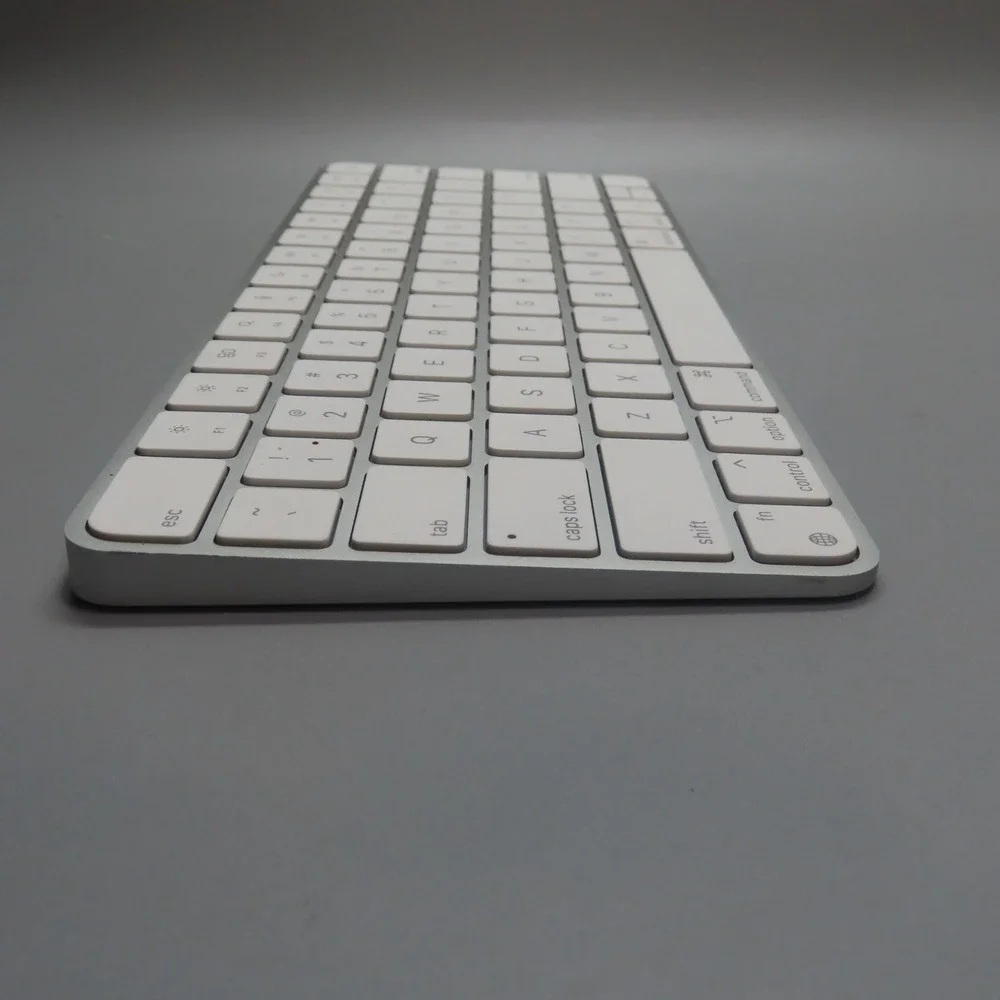 Genuine Apple magic keyboard Bluetooth‎ with for Macbook - A2450 - lightly used